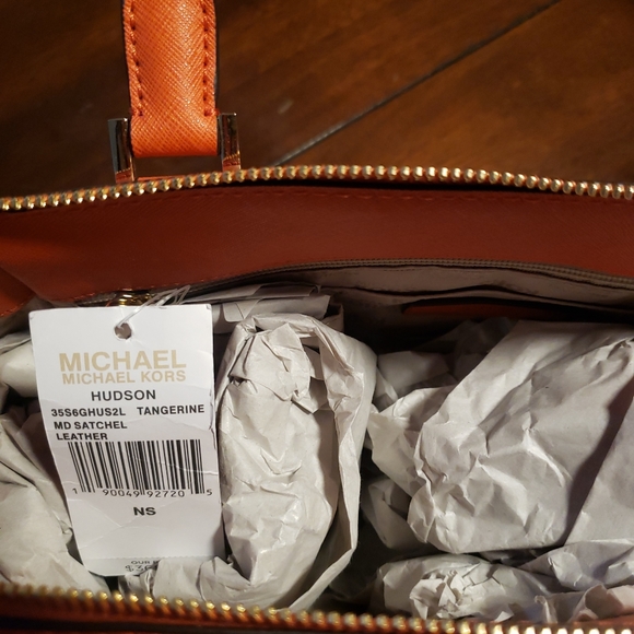 Michael kors handbags cross body - Picture 4 of 11